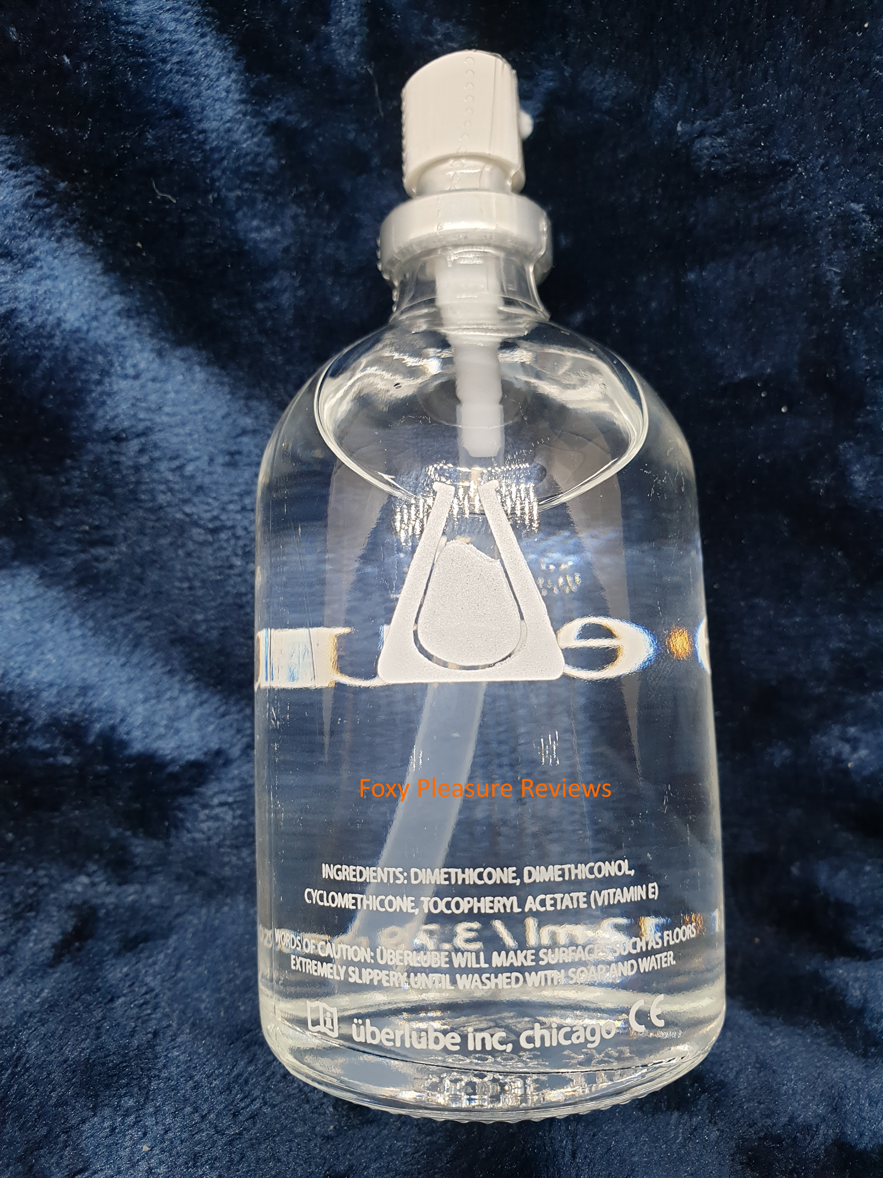 Back view of a 100mL of Überlube's bottle